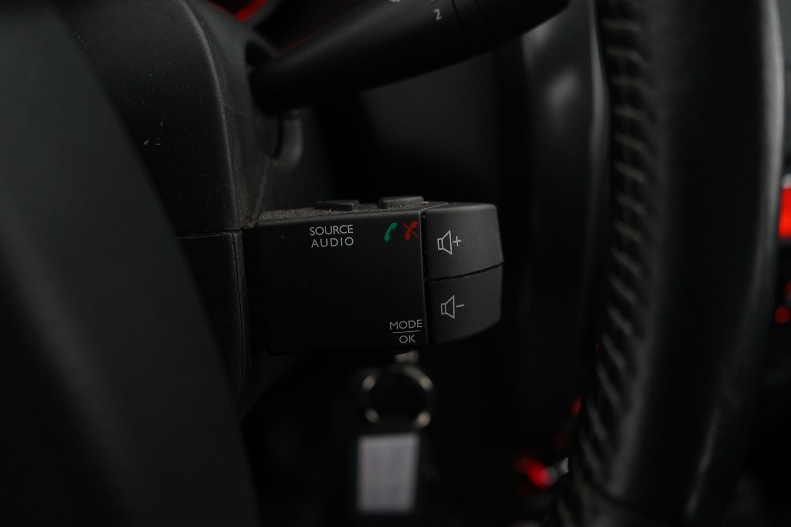 Dacia Duster 2016 dCi 110 S&S 4x4 Laureate - Vakkari / Koukku / Lohko / Ilmastointi