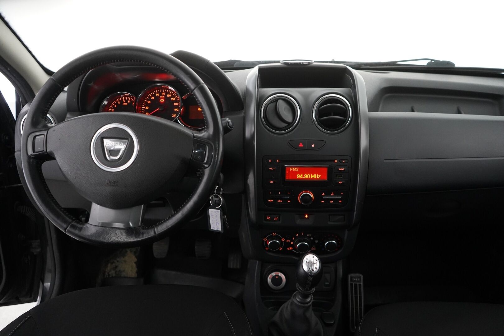 Dacia Duster 2016 dCi 110 S&S 4x4 Laureate - Vakkari / Koukku / Lohko / Ilmastointi
