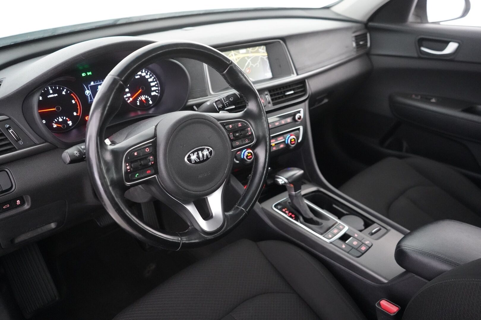 Kia Optima 2016 1,7 CRDi ISG LX DCT A/T - Suomi-auto | Kahdet renkaat Kia-aluvantein | Vetokoukku | Lohko+sisätilanlämmitin | Vakkari | Kamera | Ratinlämmitin | Navi | 