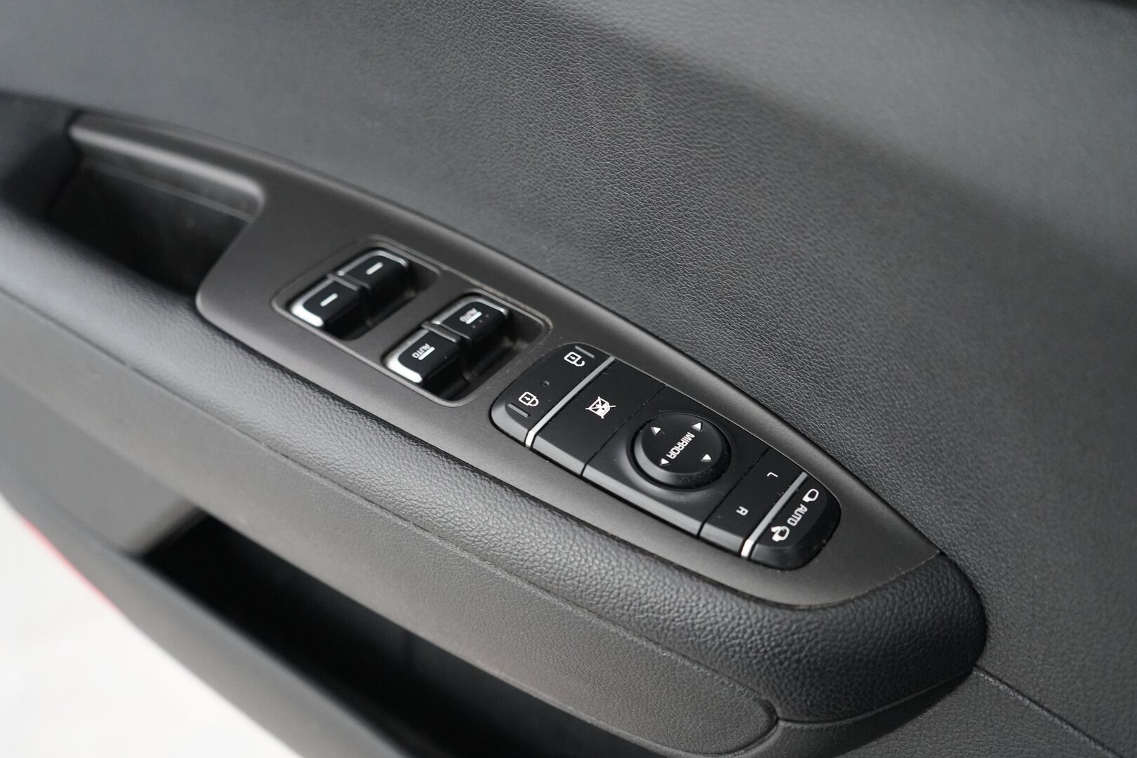 Kia Optima 2016 1,7 CRDi ISG LX DCT A/T - Suomi-auto | Kahdet renkaat Kia-aluvantein | Vetokoukku | Lohko+sisätilanlämmitin | Vakkari | Kamera | Ratinlämmitin | Navi | 