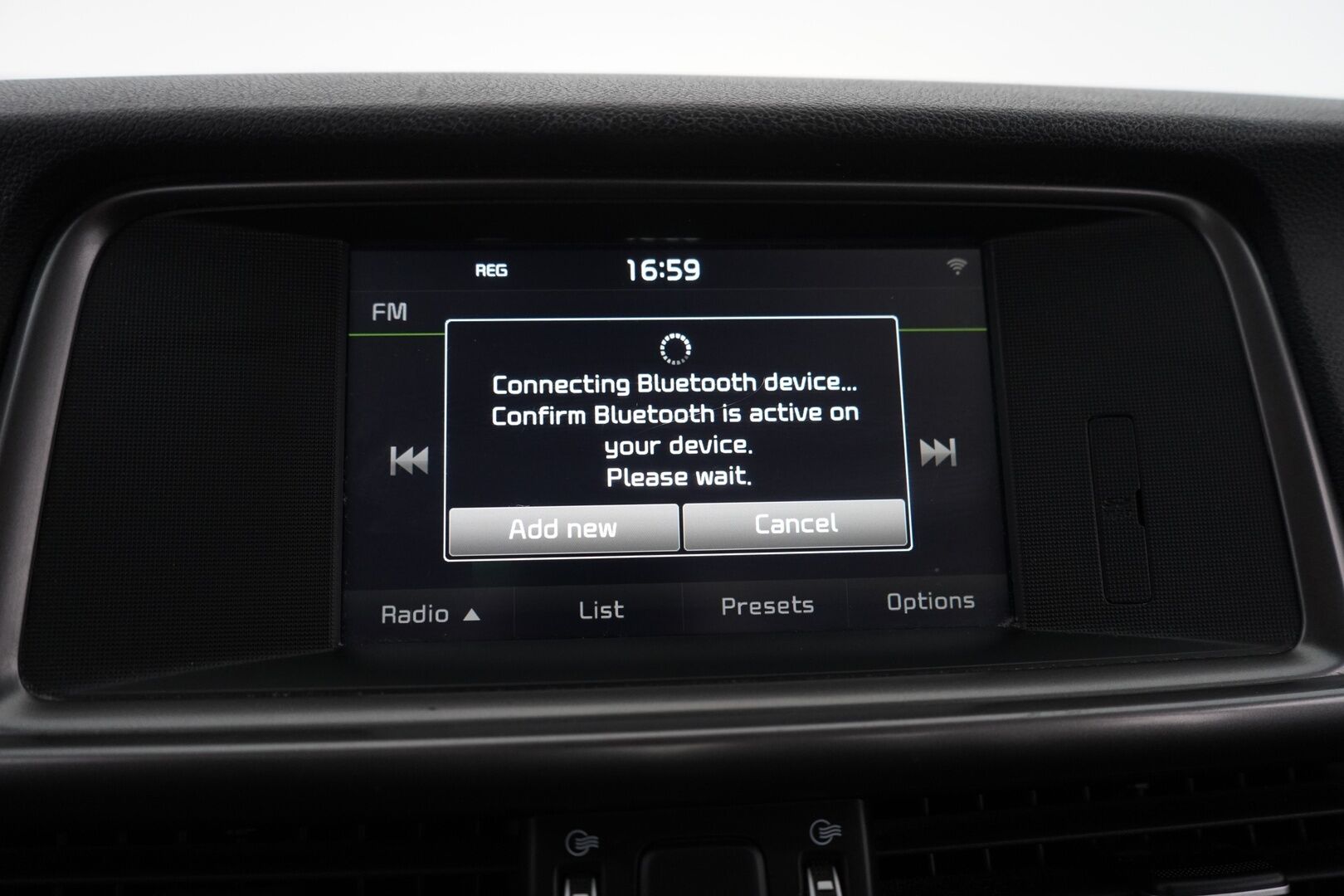 Kia Optima 2016 1,7 CRDi ISG LX DCT A/T - Suomi-auto | Kahdet renkaat Kia-aluvantein | Vetokoukku | Lohko+sisätilanlämmitin | Vakkari | Kamera | Ratinlämmitin | Navi | 