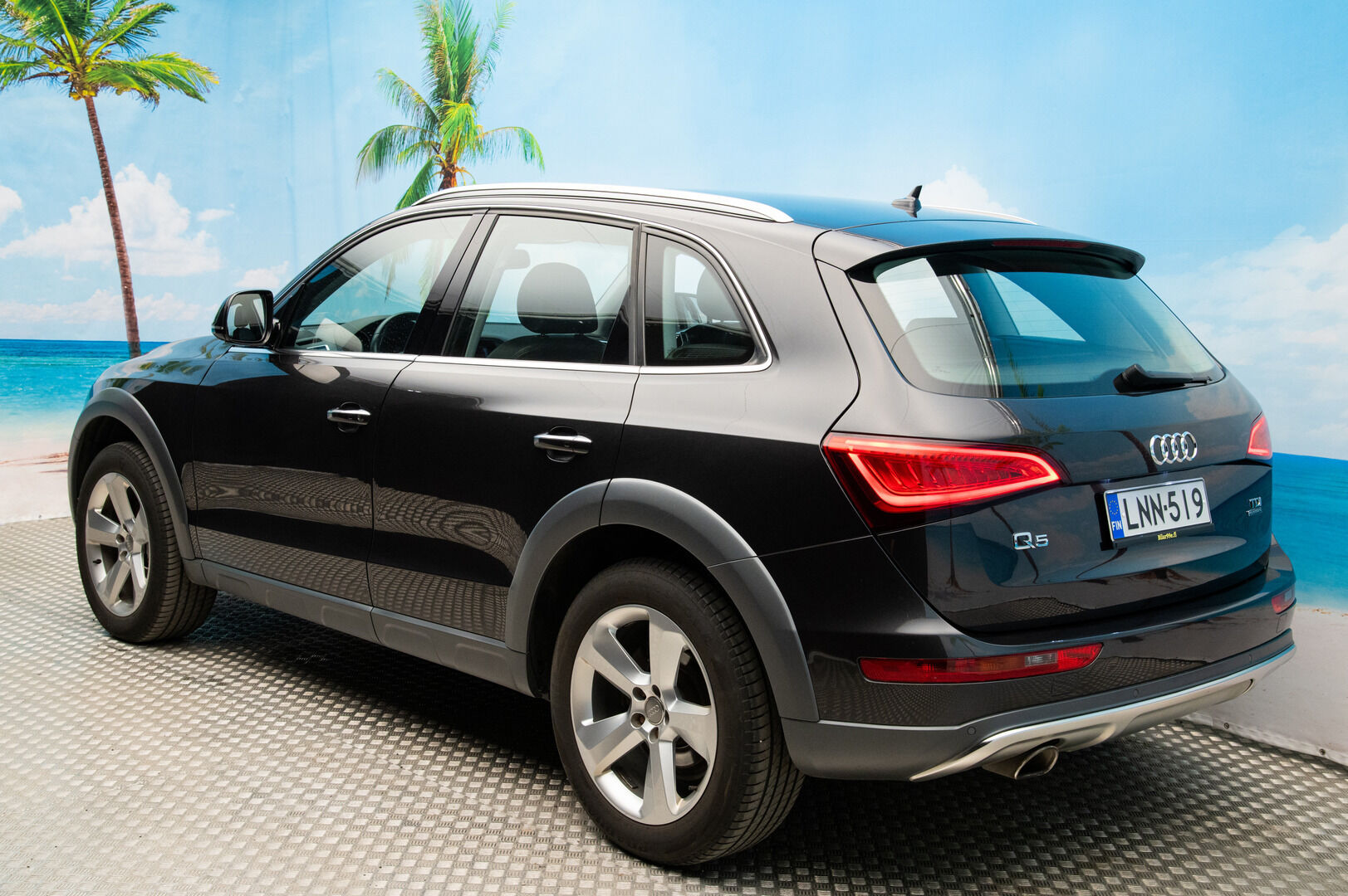 Audi Q5 2016 Offroad Land of quattro Edition 2,0 TDI 140 kW quattro S tronic - Webasto | Sporttipenkit | Koukku | Sähkötoiminen takaluukku | Xenon | Suomi-auto