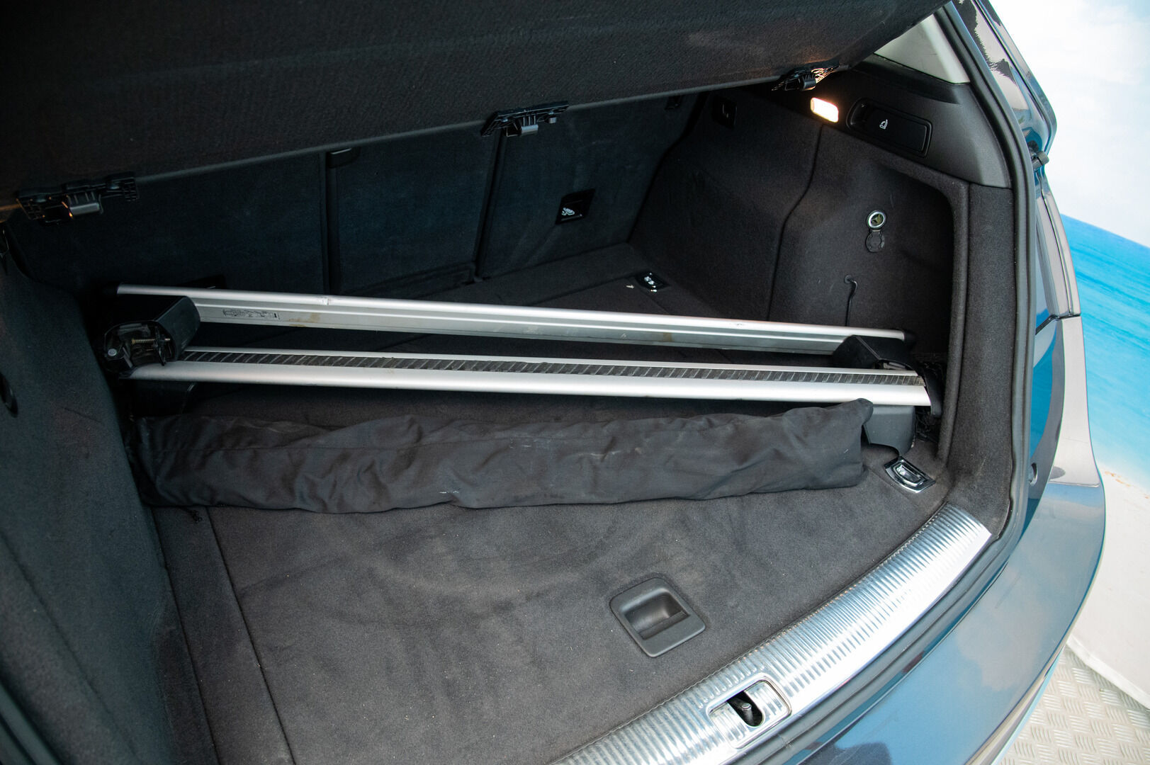 Audi Q5 2016 Offroad Land of quattro Edition 2,0 TDI 140 kW quattro S tronic - Webasto | Sporttipenkit | Koukku | Sähkötoiminen takaluukku | Xenon | Suomi-auto
