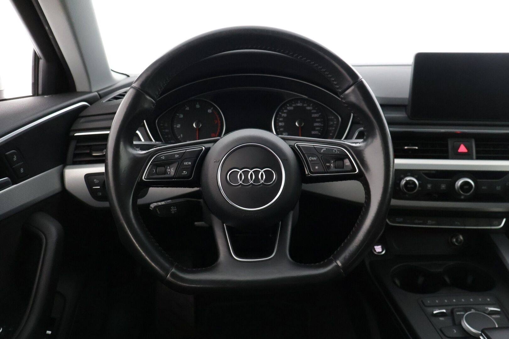 Audi A4 2016 Sedan Business Sport 2,0 TFSI 140 kW S tronic S Line * / S-Line / Bluetooth / Vakkari / SportPenkit * - Näyttävä Suomi-auto, S-line paketilla, kaksilla renkailla ja kaksilla upeilla vanteilla