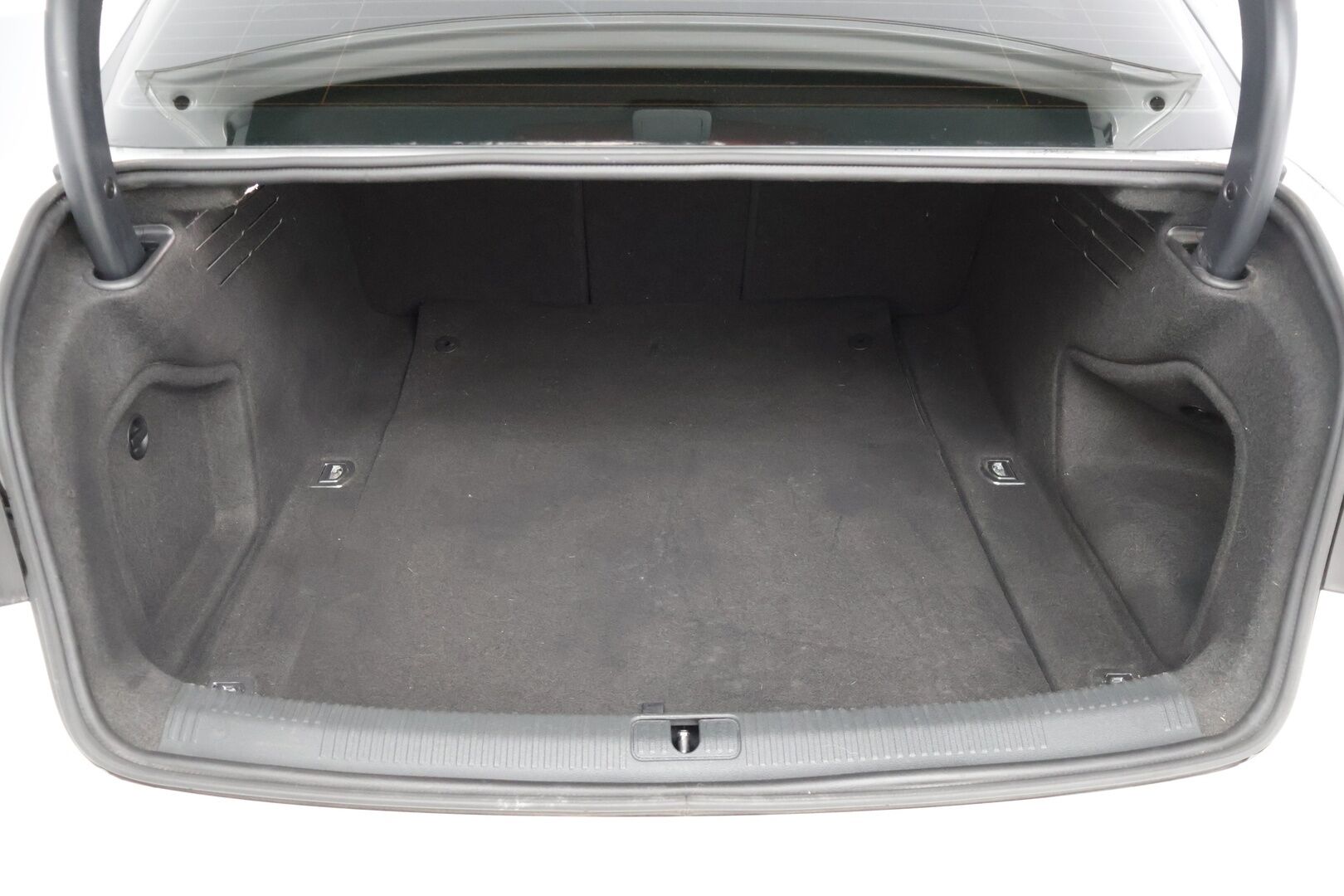 Audi A4 2016 Sedan Business Sport 2,0 TFSI 140 kW S tronic * / S-line / Juuri saapunut! / * - Näyttävä S-line tulossa myyntiin! 