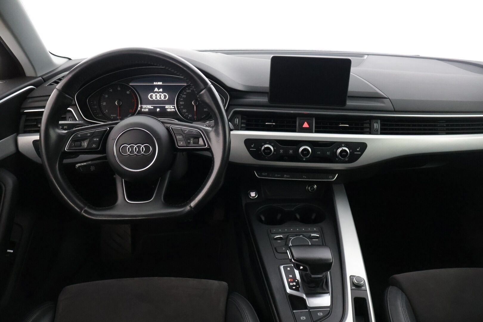 Audi A4 2016 Sedan Business Sport 2,0 TFSI 140 kW S tronic * / S-line / Juuri saapunut! / * - Näyttävä S-line tulossa myyntiin! 