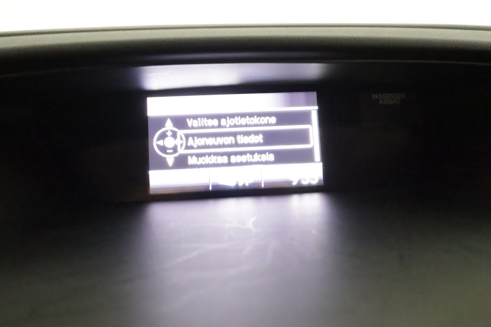 Honda CR-V 2016 1,6 Diesel Lifestyle AT **Vakkari / P.kamera / Eberspächer / Koukku / Puolinahat / Bluetooth** - Suomi-auto / Kahdet renkaat aluvanteilla