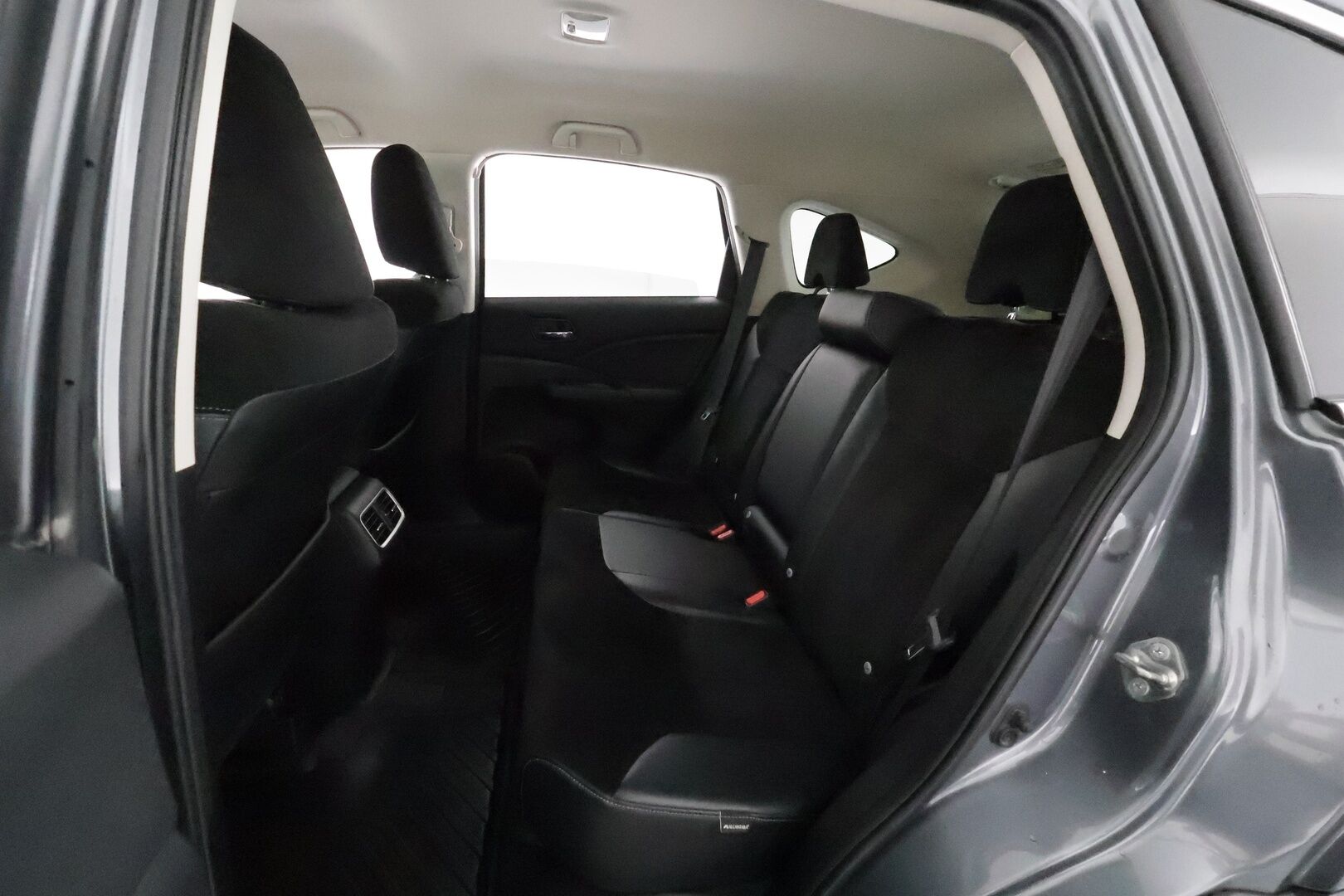 Honda CR-V 2016 1,6 Diesel Lifestyle AT **Vakkari / P.kamera / Eberspächer / Koukku / Puolinahat / Bluetooth** - Suomi-auto / Kahdet renkaat aluvanteilla