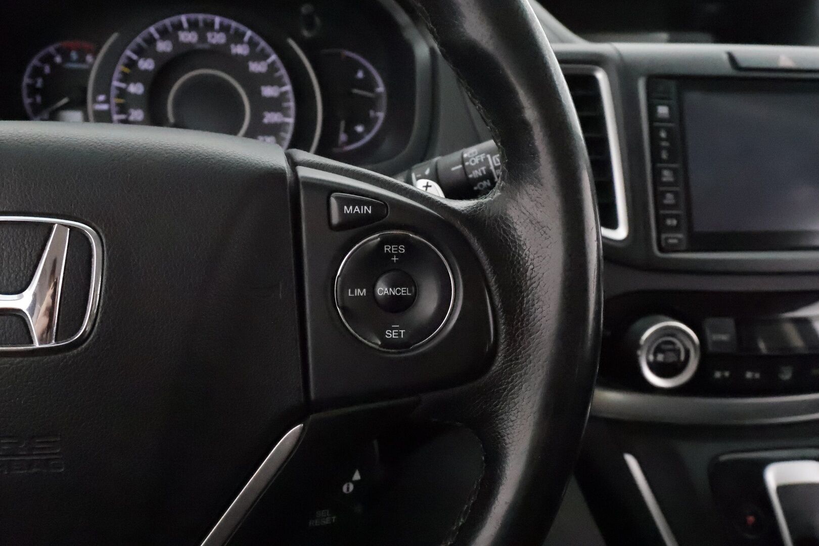 Honda CR-V 2016 1,6 Diesel Lifestyle AT **Vakkari / P.kamera / Eberspächer / Koukku / Puolinahat / Bluetooth** - Suomi-auto / Kahdet renkaat aluvanteilla