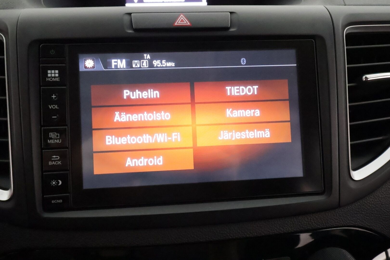 Honda CR-V 2016 1,6 Diesel Lifestyle AT **Vakkari / P.kamera / Eberspächer / Koukku / Puolinahat / Bluetooth** - Suomi-auto / Kahdet renkaat aluvanteilla