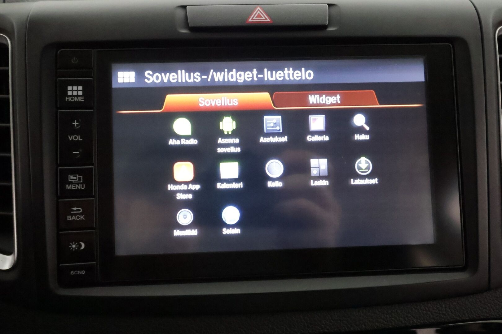 Honda CR-V 2016 1,6 Diesel Lifestyle AT **Vakkari / P.kamera / Eberspächer / Koukku / Puolinahat / Bluetooth** - Suomi-auto / Kahdet renkaat aluvanteilla