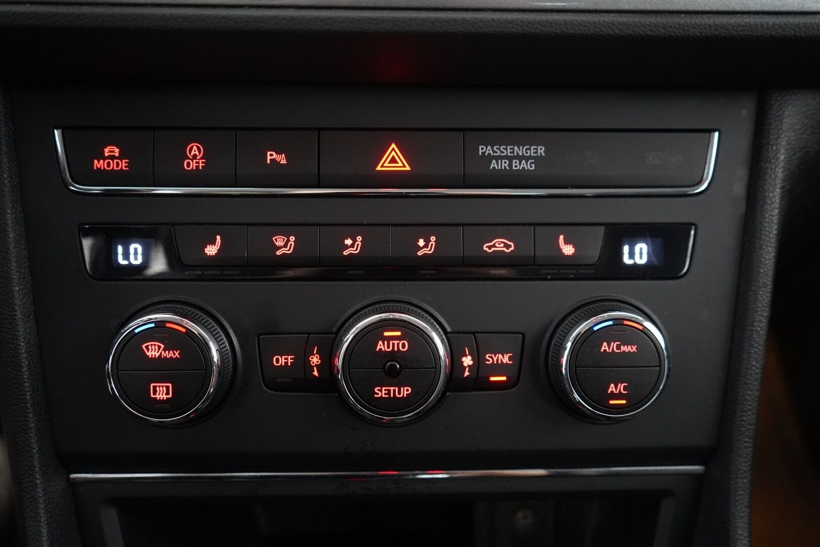 Seat Leon ST 2016 1,4 TSI 150 ACT FR DSG - Suomi- auto | ACC | Navi | Tutkat | Lohkolämmitin | Kahdet renkaat aluvantein | Jakohihna juuri vaihdettu! 