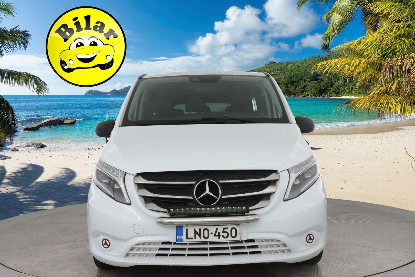 Mercedes-Benz Vito 2016 114 BlueTEC 4x4-3,05/34KB pitkä A3 A - | Webasto | 9-Paikkainen | Vetokoukku | LED ajovalot | Peruutuskamera | Vakionopeudensäädin | 2x Renkaat&Vanteet | Sähköinen liukuovi |