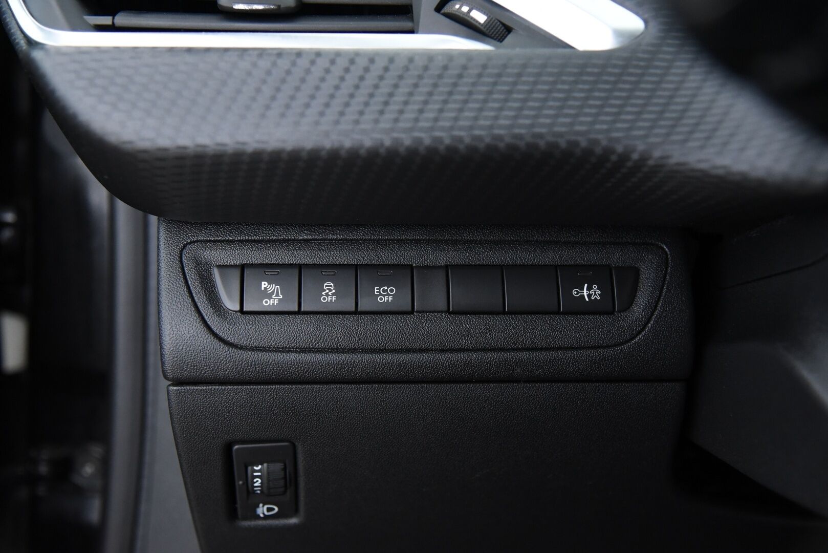 Peugeot 208 2016 Allure VTi 82 5-ov ETG Automaatti / Suomi-auto / Vakkari / Tutka / Apple Carplay / - Särmällä huoltohistorialla / Juuri katsastettu / 2x hyvät renkaat