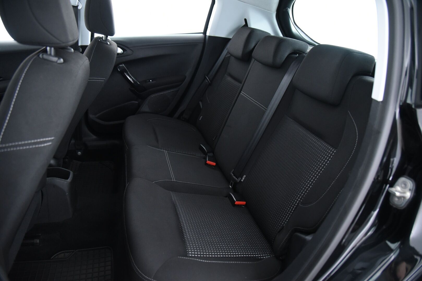 Peugeot 208 2016 Allure VTi 82 5-ov ETG Automaatti / Suomi-auto / Vakkari / Tutka / Apple Carplay / - Särmällä huoltohistorialla / Juuri katsastettu / 2x hyvät renkaat