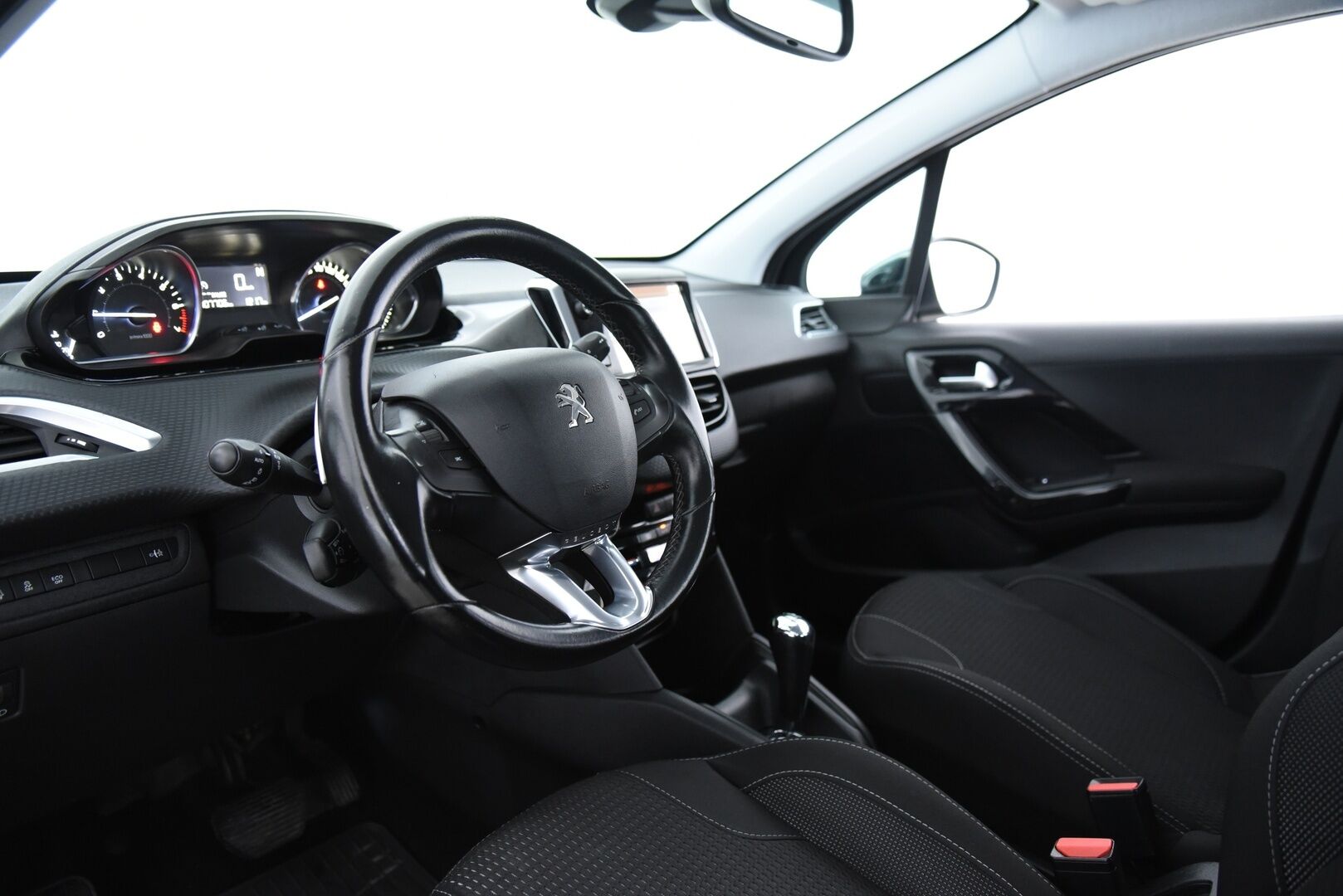 Peugeot 208 2016 Allure VTi 82 5-ov ETG Automaatti / Suomi-auto / Vakkari / Tutka / Apple Carplay / - Särmällä huoltohistorialla / Juuri katsastettu / 2x hyvät renkaat