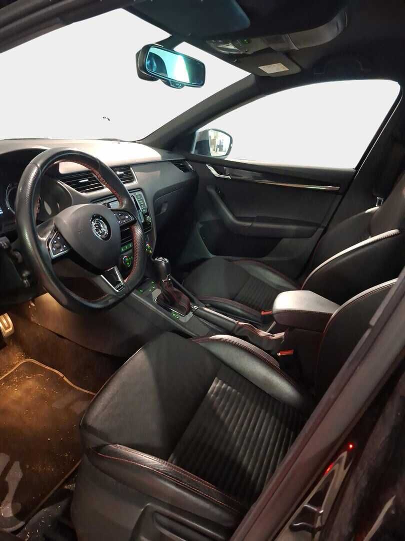 Skoda Octavia 2016 Combi 2,0 TDI 184 RS DSG Autom. - | ACC | Suomi-auto | Webasto | Lämm. Tuulilasi | Carplay | 2x Hyvät Renkaat | Jakopää tehty 01/26 |