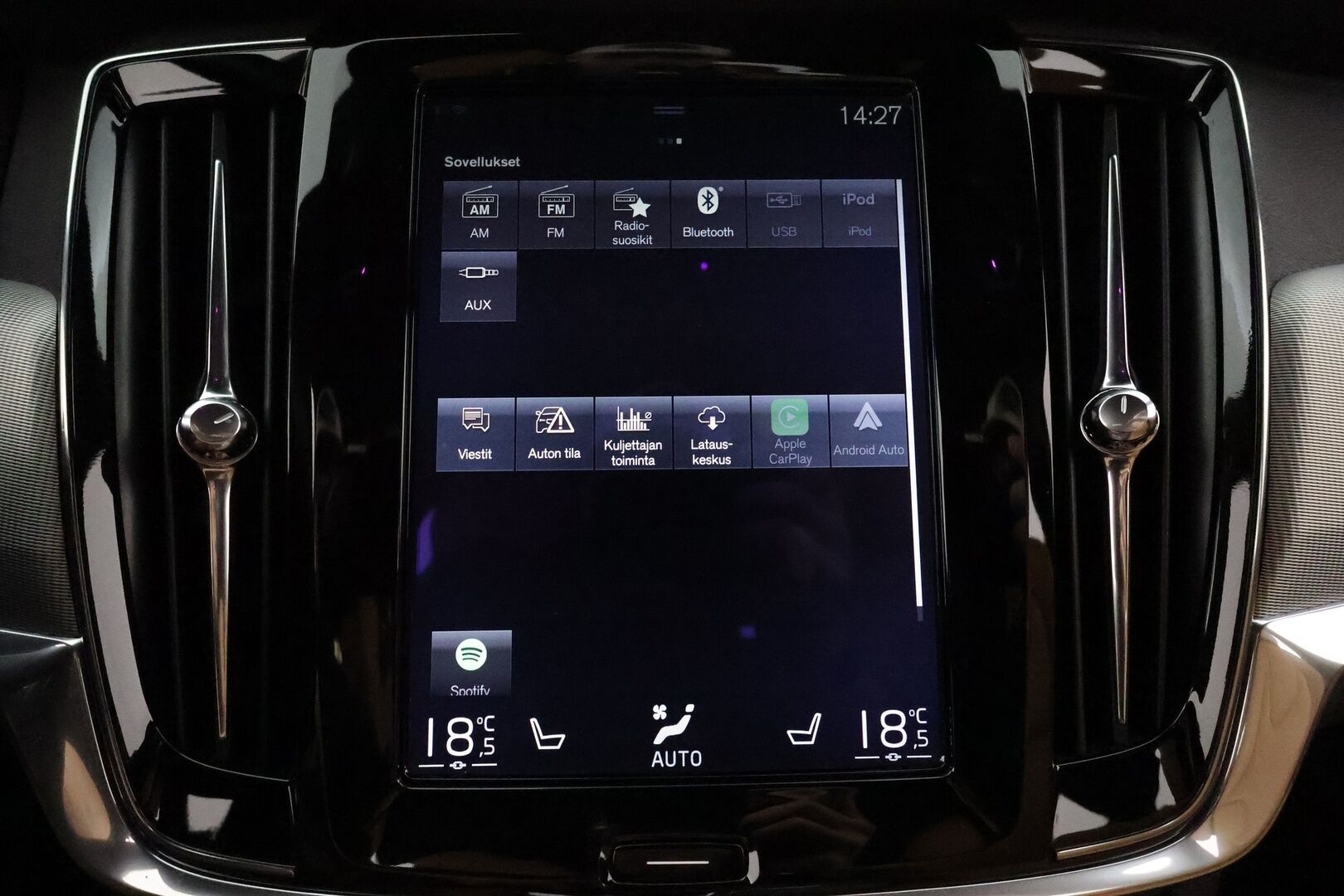 Volvo V90 2017 D4 AWD Business Inscription aut ** HUD / 360° Kamera / Webasto / Koukku / Adapt.Vakkari / Sporttipenkki Muistilla ** - Suomi-auto / Merkkihuollettu! / Juuri huollettu / Uudet talvirenkaat *