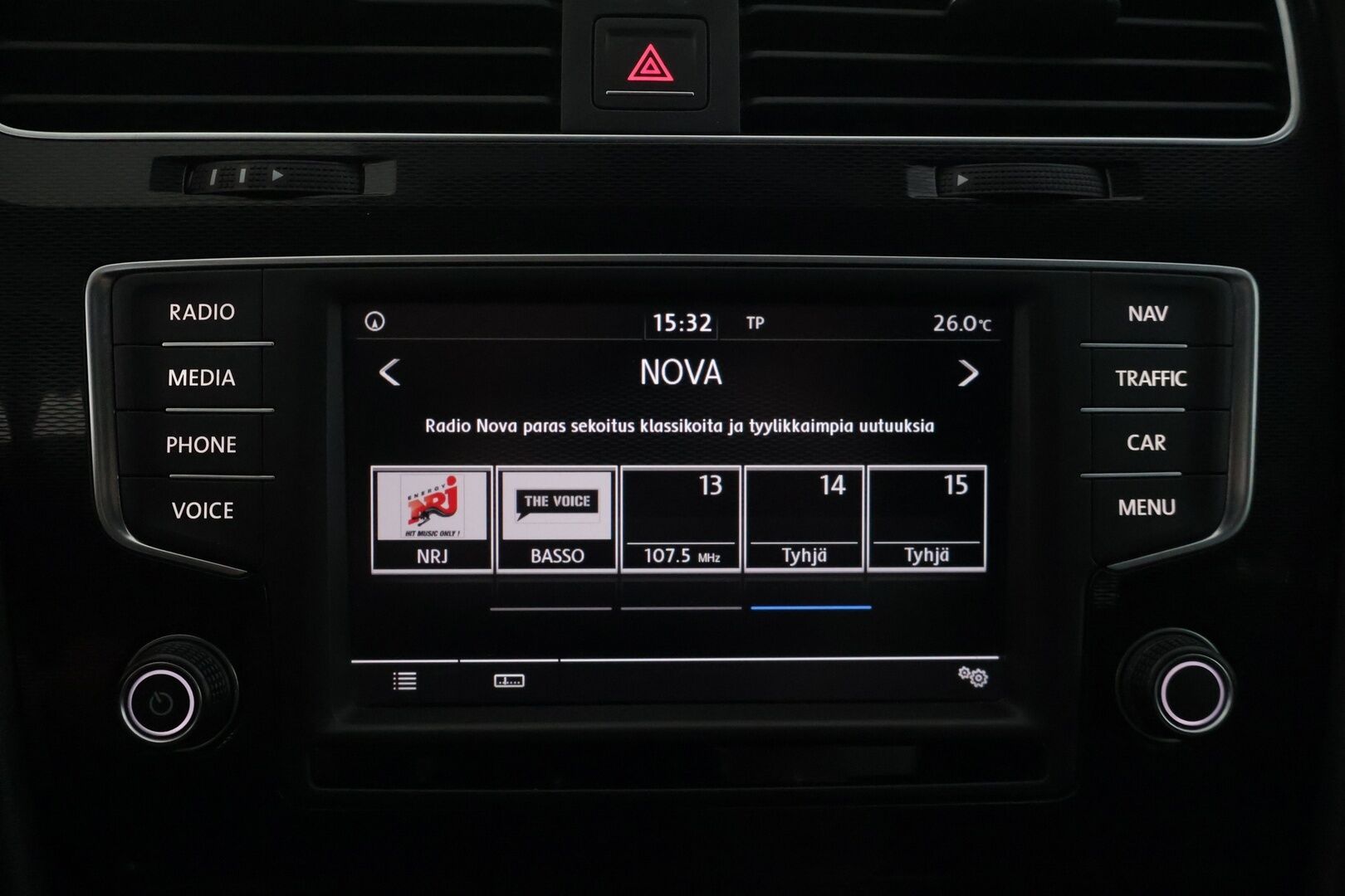 Volkswagen Golf 2017 GTD 2,0 TDI 135 kW (184 hv) - | Lohkolämmitin | P. Tutkat | Vakionopeudensäädin | Navi | Bluetooth | 2x Renkaat ja vanteet |