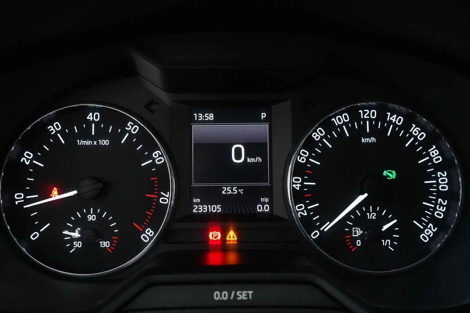 Skoda Octavia 2017 Combi 1,4 TSI Style DSG Autom. - Webasto kaukosäädöllä | Irrotettava vetokoukku | Vakkari | Tutkat | Suomi-auto | Kahdet renkaat Skoda vanteilla