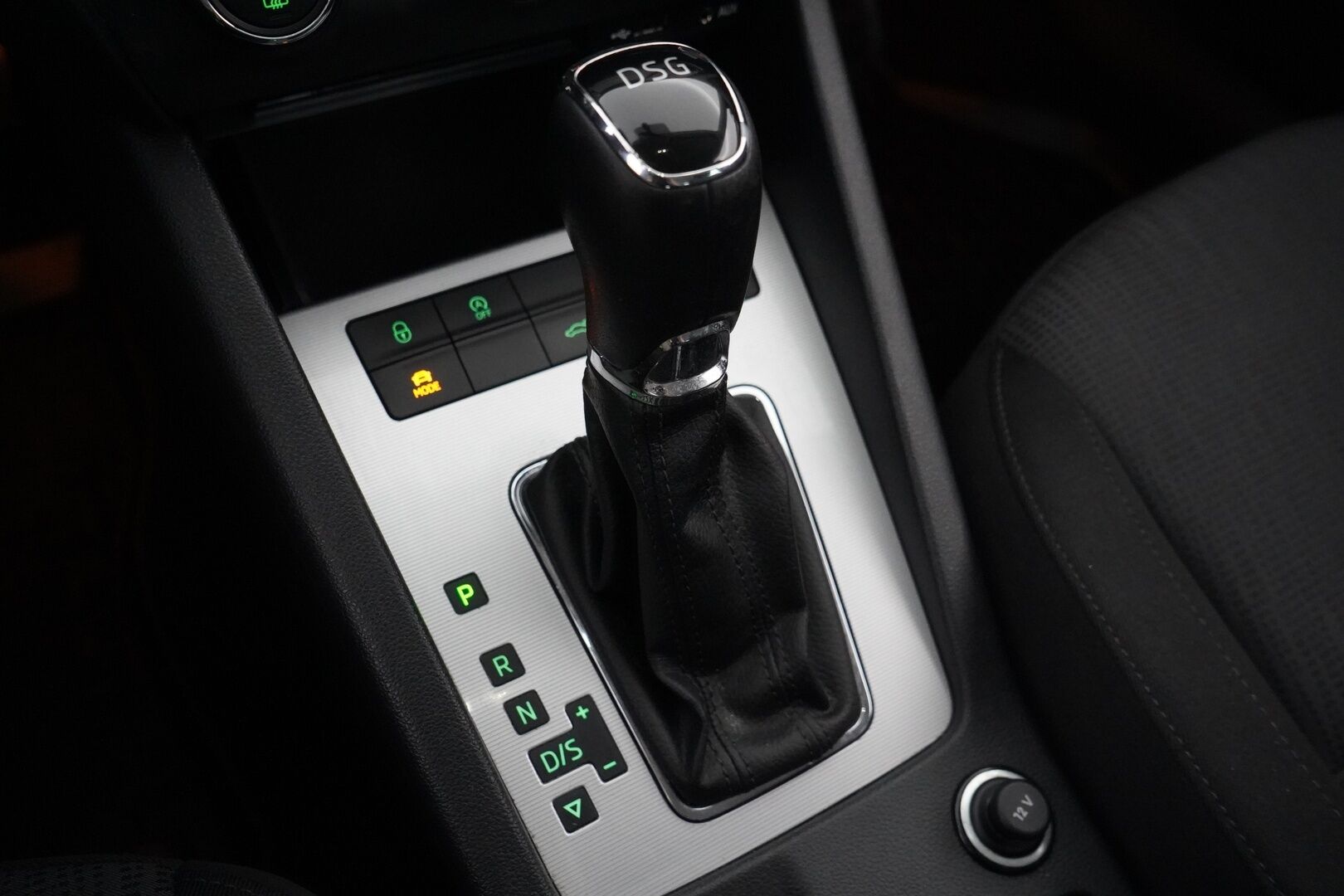 Skoda Octavia 2017 Combi 1,4 TSI Style DSG Autom. - Webasto kaukosäädöllä | Irrotettava vetokoukku | Vakkari | Tutkat | Suomi-auto | Kahdet renkaat Skoda vanteilla