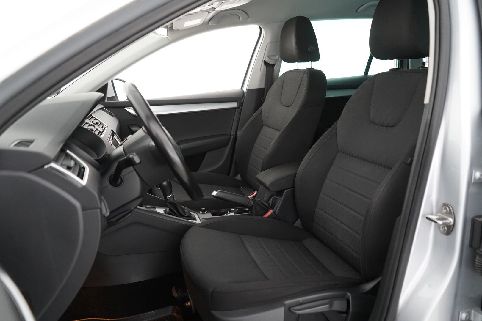 Skoda Octavia 2017 Combi 1,4 TSI Style DSG Autom. - Webasto kaukosäädöllä | Irrotettava vetokoukku | Vakkari | Tutkat | Suomi-auto | Kahdet renkaat Skoda vanteilla