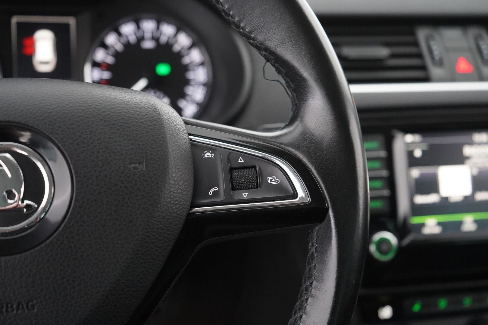 Skoda Octavia 2017 Combi 1,4 TSI Style DSG Autom. - Webasto kaukosäädöllä | Irrotettava vetokoukku | Vakkari | Tutkat | Suomi-auto | Kahdet renkaat Skoda vanteilla