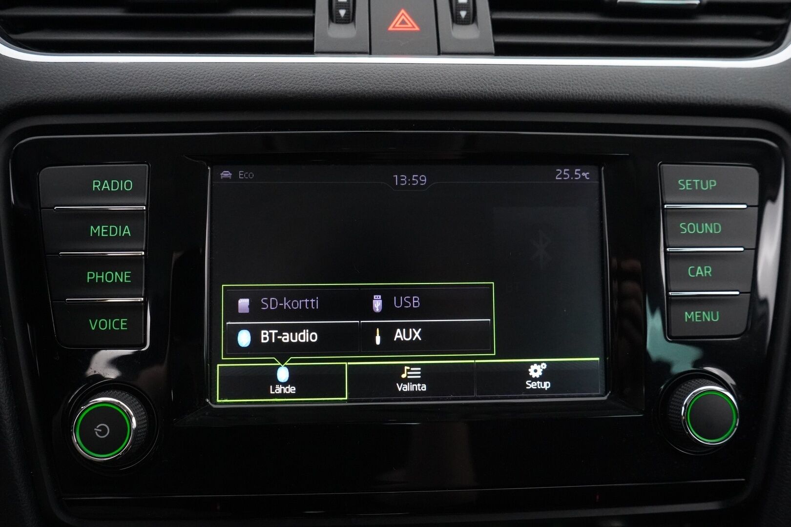 Skoda Octavia 2017 Combi 1,4 TSI Style DSG Autom. - Webasto kaukosäädöllä | Irrotettava vetokoukku | Vakkari | Tutkat | Suomi-auto | Kahdet renkaat Skoda vanteilla