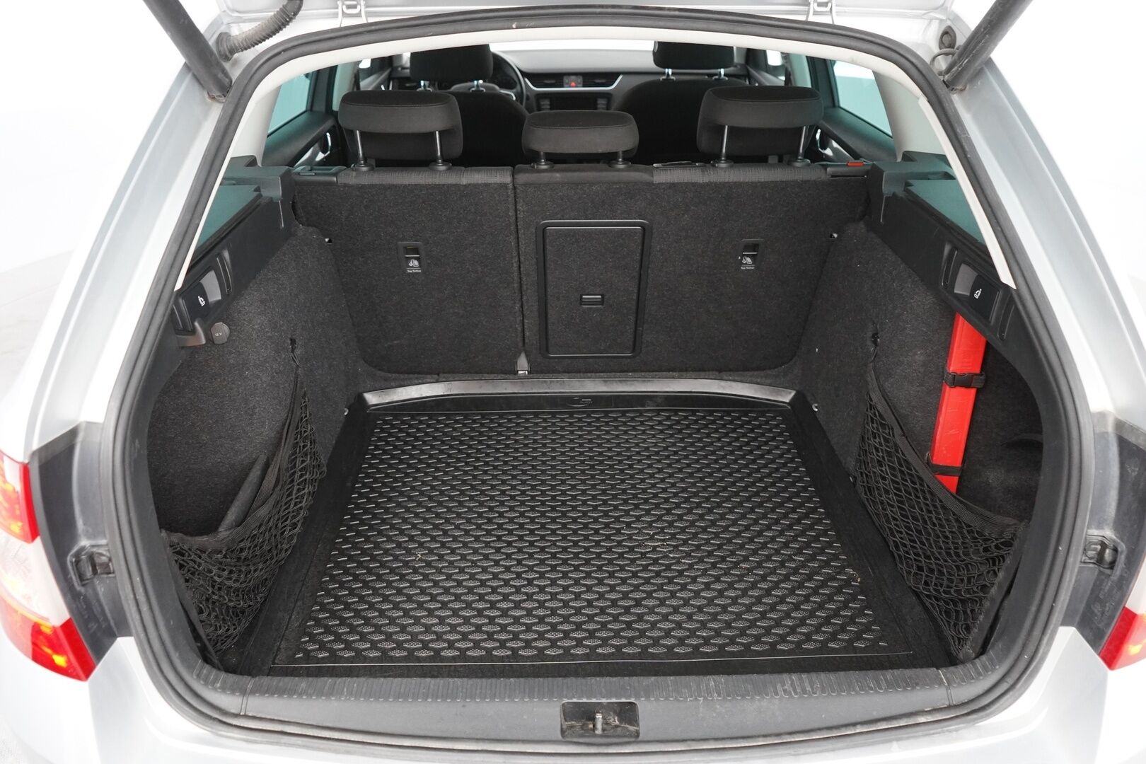 Skoda Octavia 2017 Combi 1,4 TSI Style DSG Autom. - Webasto kaukosäädöllä | Irrotettava vetokoukku | Vakkari | Tutkat | Suomi-auto | Kahdet renkaat Skoda vanteilla