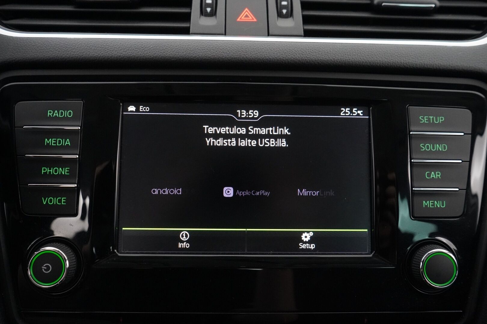 Skoda Octavia 2017 Combi 1,4 TSI Style DSG Autom. - Webasto kaukosäädöllä | Irrotettava vetokoukku | Vakkari | Tutkat | Suomi-auto | Kahdet renkaat Skoda vanteilla