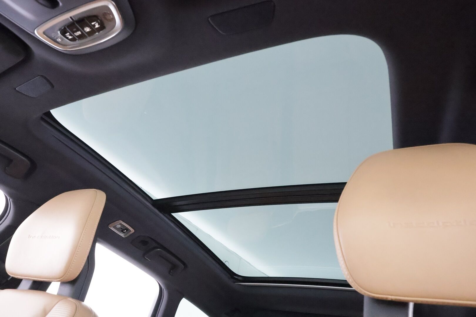 Volvo V90 2017 D5 AWD Business Inscription aut - Ilman AD-Blue järjestelmää | ACC | HUD | 360° | Ilmastoidut muistipenkit | BLIS | Panorama | Keyless | Full LED | Webasto