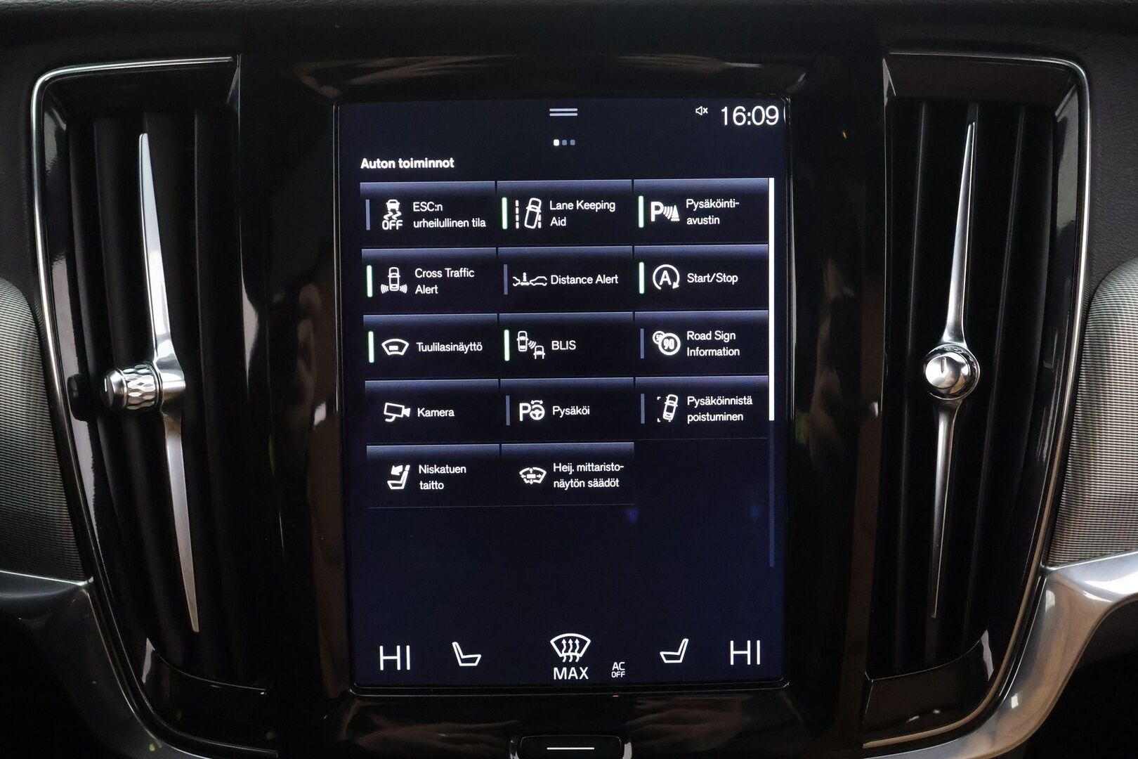 Volvo V90 2017 D5 AWD Business Inscription aut - Ilman AD-Blue järjestelmää | ACC | HUD | 360° | Ilmastoidut muistipenkit | BLIS | Panorama | Keyless | Full LED | Webasto