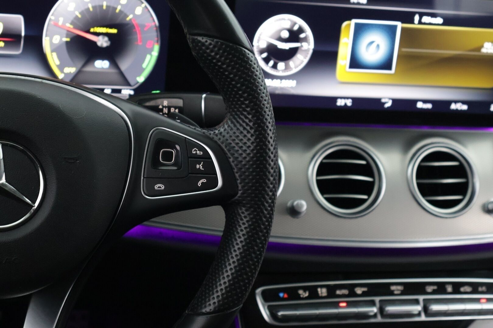 Mercedes-Benz E 2017 350 e A Premium Business - YritysOutlet - Myydään vain yrityksille - Widescreen / Burmester / HUD / Navi / 360° / Acc / Kaista / Blis / Sporttinahat