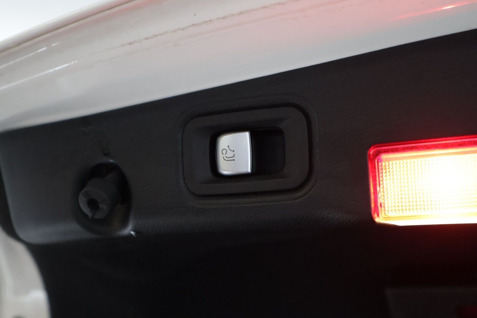 Mercedes-Benz E 2017 350 e A Premium Business - YritysOutlet - Myydään vain yrityksille - Widescreen / Burmester / HUD / Navi / 360° / Acc / Kaista / Blis / Sporttinahat