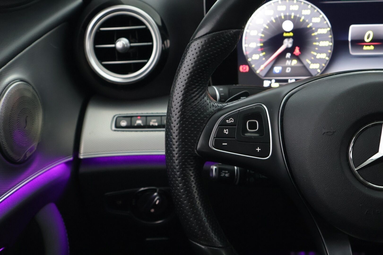 Mercedes-Benz E 2017 350 e A Premium Business - YritysOutlet - Myydään vain yrityksille - Widescreen / Burmester / HUD / Navi / 360° / Acc / Kaista / Blis / Sporttinahat