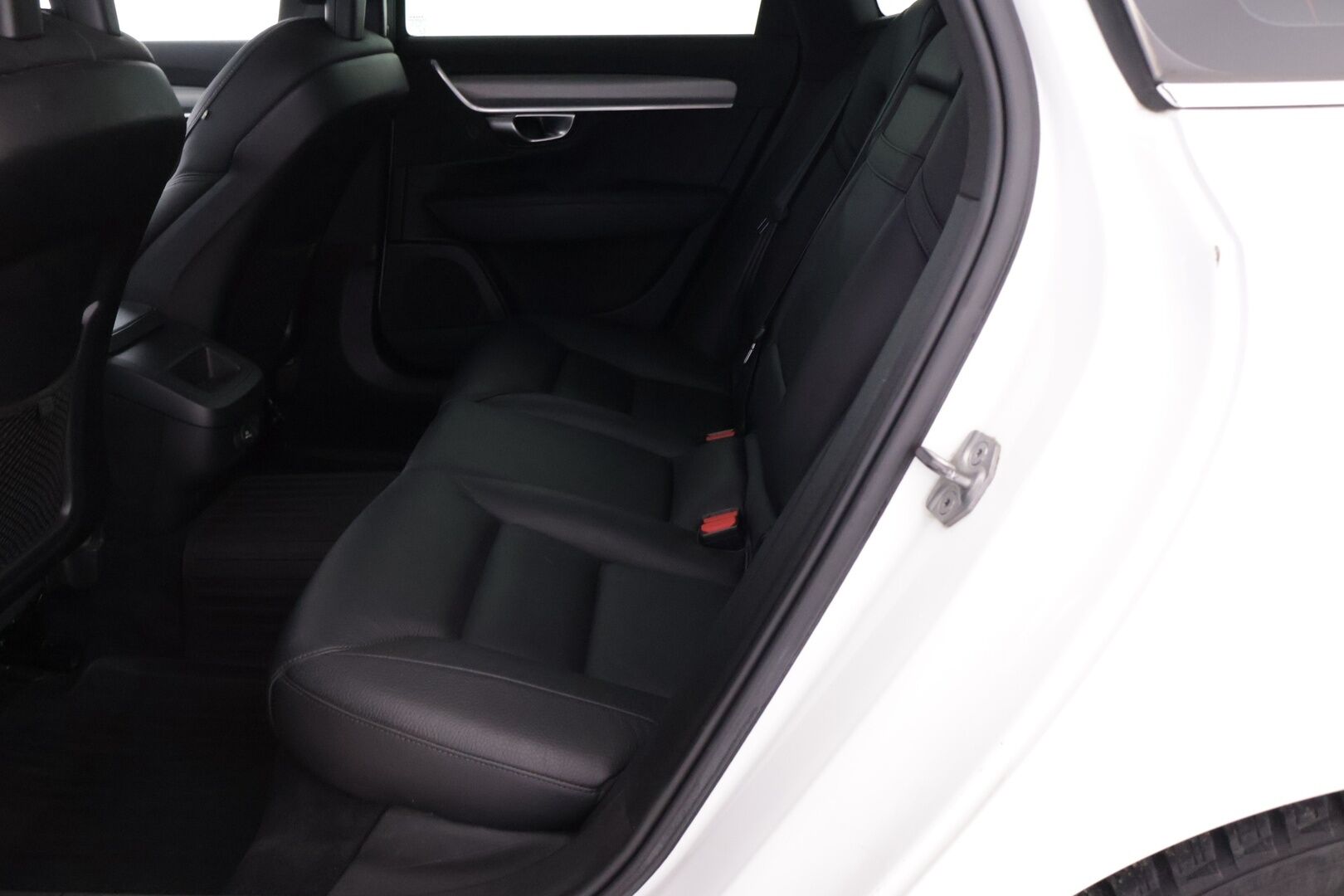 Volvo V90 2017 D4 AWD Business aut - | Ei Adblue | ACC | Puh. Ohjat. Webasto | Sporttinahat | Tutkat | S-Luukku | KeyLessGo | High Perf. Audio | Apple&Android | Merkkihuollettu | - KORKO VAIN 3,99 %