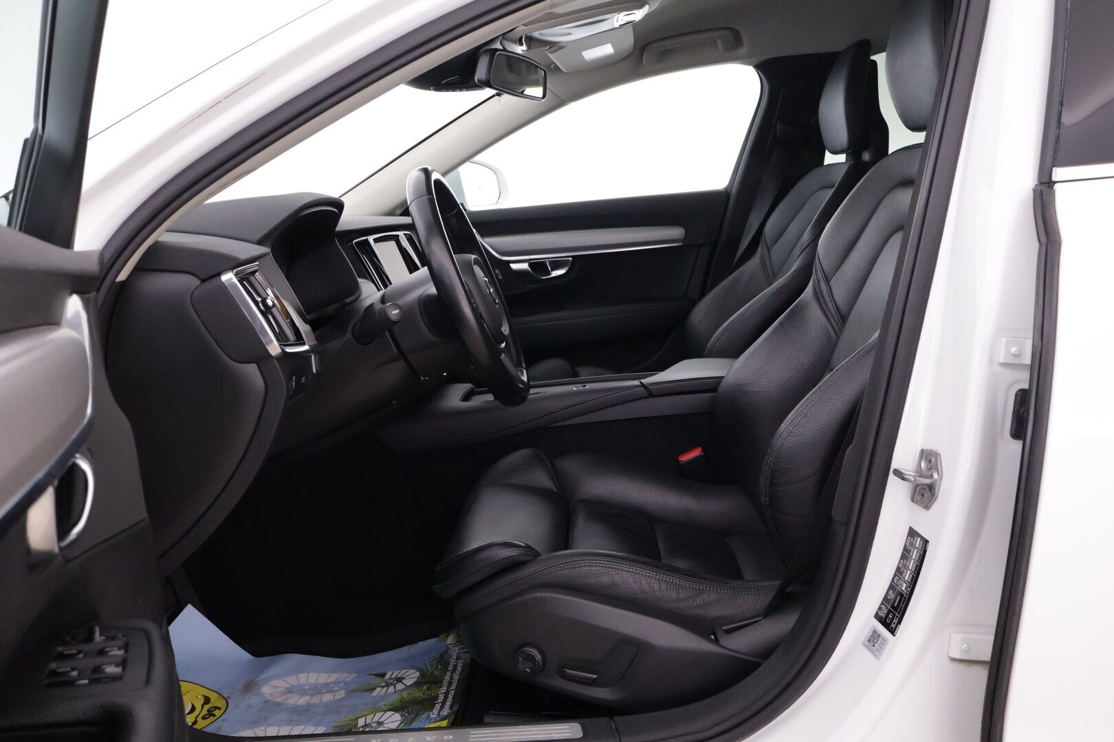 Volvo V90 2017 D4 AWD Business aut - | Ei Adblue | ACC | Puh. Ohjat. Webasto | Sporttinahat | Tutkat | S-Luukku | KeyLessGo | High Perf. Audio | Apple&Android | Merkkihuollettu | - KORKO VAIN 3,99 %