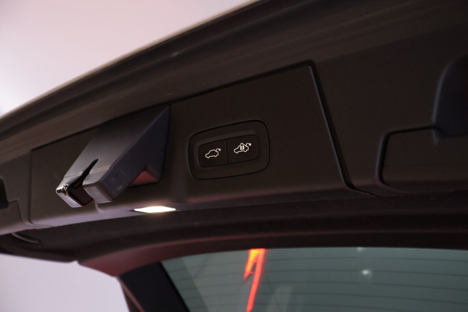Volvo V90 2017 D4 AWD Business aut - | Ei Adblue | ACC | Puh. Ohjat. Webasto | Sporttinahat | Tutkat | S-Luukku | KeyLessGo | High Perf. Audio | Apple&Android | Merkkihuollettu | - KORKO VAIN 3,99 %