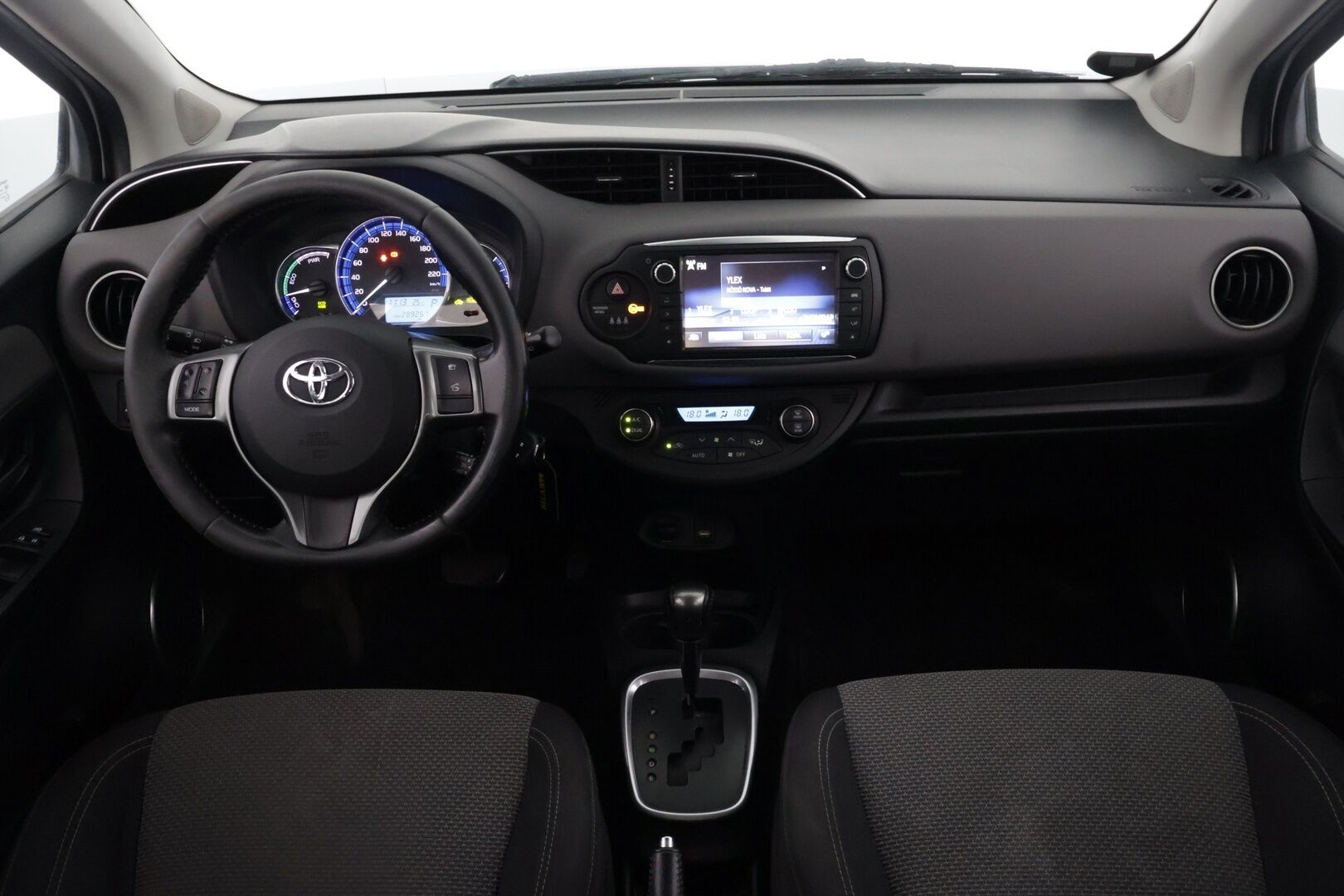 Toyota Yaris 2017 1,5 Hybrid Active 5ov - Huutokaupat.com / Merkkihuollettu / p-kamera