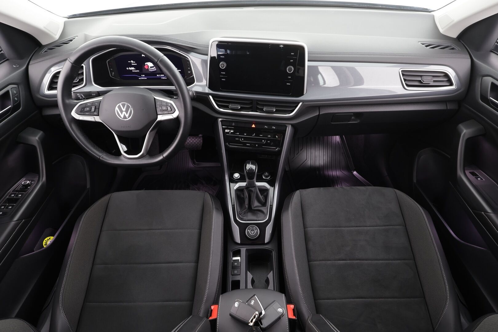 Volkswagen T-Roc 2023 Style 2,0 TDI SCR 110 kW 4MOTION DSG * ACC / P.kamera / LED / Navi / Webasto / Puolinahat / Sähköluukku * - 1.Om Suomi-auto / Kahdet renkaat aluvanteilla 