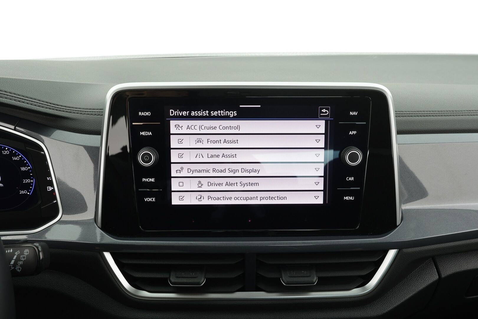 Volkswagen T-Roc 2023 Style 2,0 TDI SCR 110 kW 4MOTION DSG * ACC / P.kamera / LED / Navi / Webasto / Puolinahat / Sähköluukku * - 1.Om Suomi-auto / Kahdet renkaat aluvanteilla 