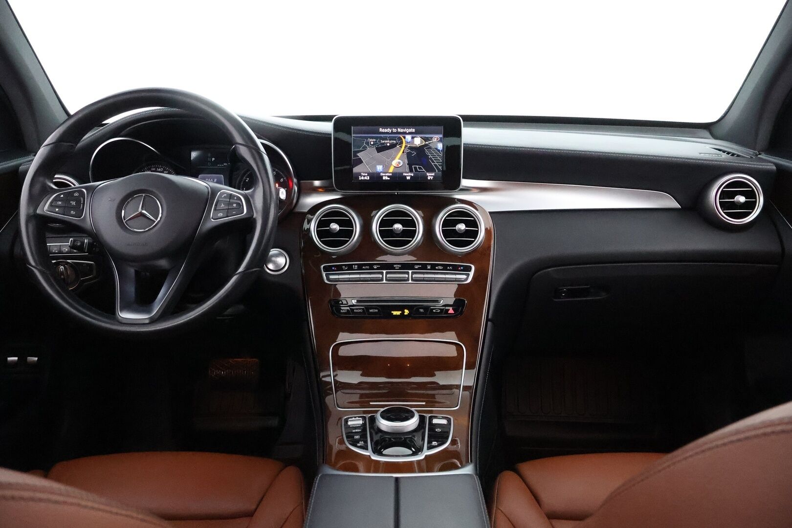 Mercedes-Benz GLC 2017 350 e 4Matic A Premium Business - Suomiauto / Burmester / Distronic / Panoraama / Ilma-Alusta / Vetokoukku / Nahkasisusta / 360-Kamera / HUD / Supervarusteet!