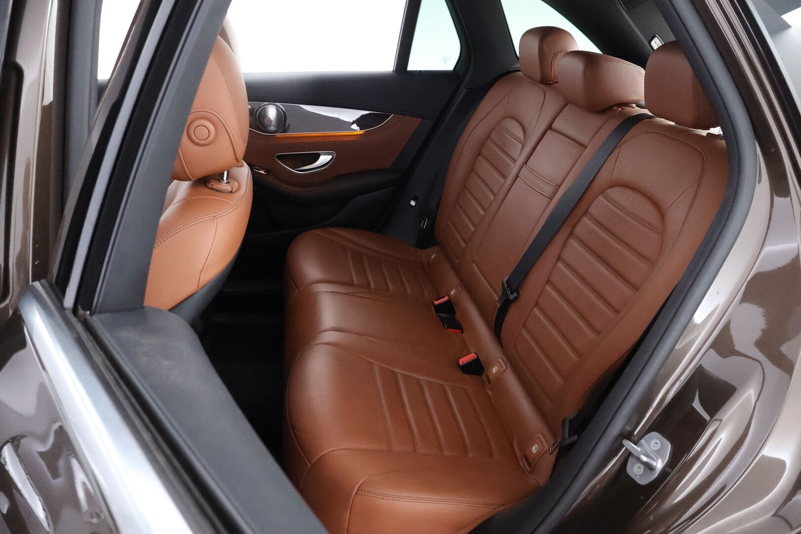 Mercedes-Benz GLC 2017 350 e 4Matic A Premium Business - Suomiauto / Burmester / Distronic / Panoraama / Ilma-Alusta / Vetokoukku / Nahkasisusta / 360-Kamera / HUD / Supervarusteet!