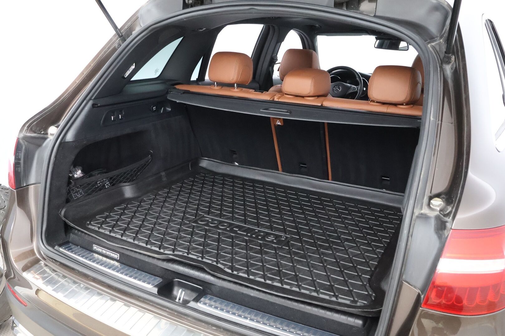 Mercedes-Benz GLC 2017 350 e 4Matic A Premium Business - Suomiauto / Burmester / Distronic / Panoraama / Ilma-Alusta / Vetokoukku / Nahkasisusta / 360-Kamera / HUD / Supervarusteet!