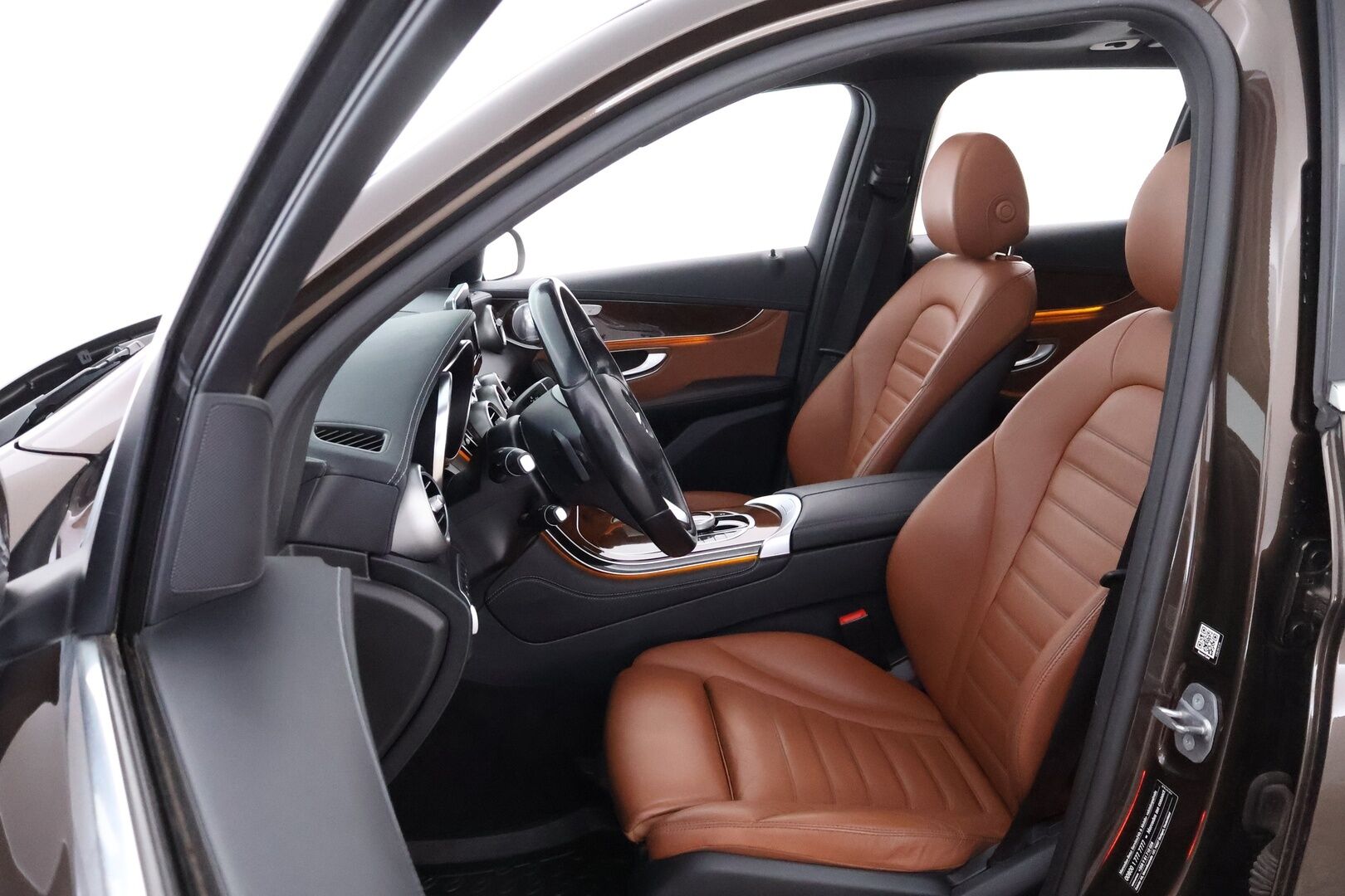Mercedes-Benz GLC 2017 350 e 4Matic A Premium Business - Suomiauto / Burmester / Distronic / Panoraama / Ilma-Alusta / Vetokoukku / Nahkasisusta / 360-Kamera / HUD / Supervarusteet!