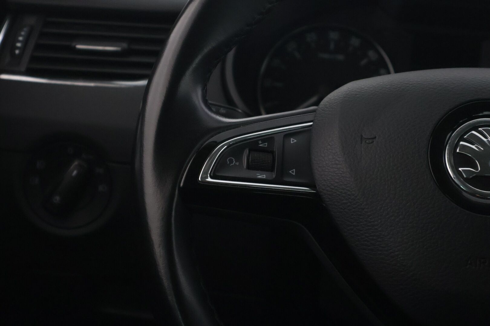Skoda Octavia 2017 2,0 TDI 150 Style DSG Autom. - * YritysOutlet - tämä auto myydään vain yrityksille *