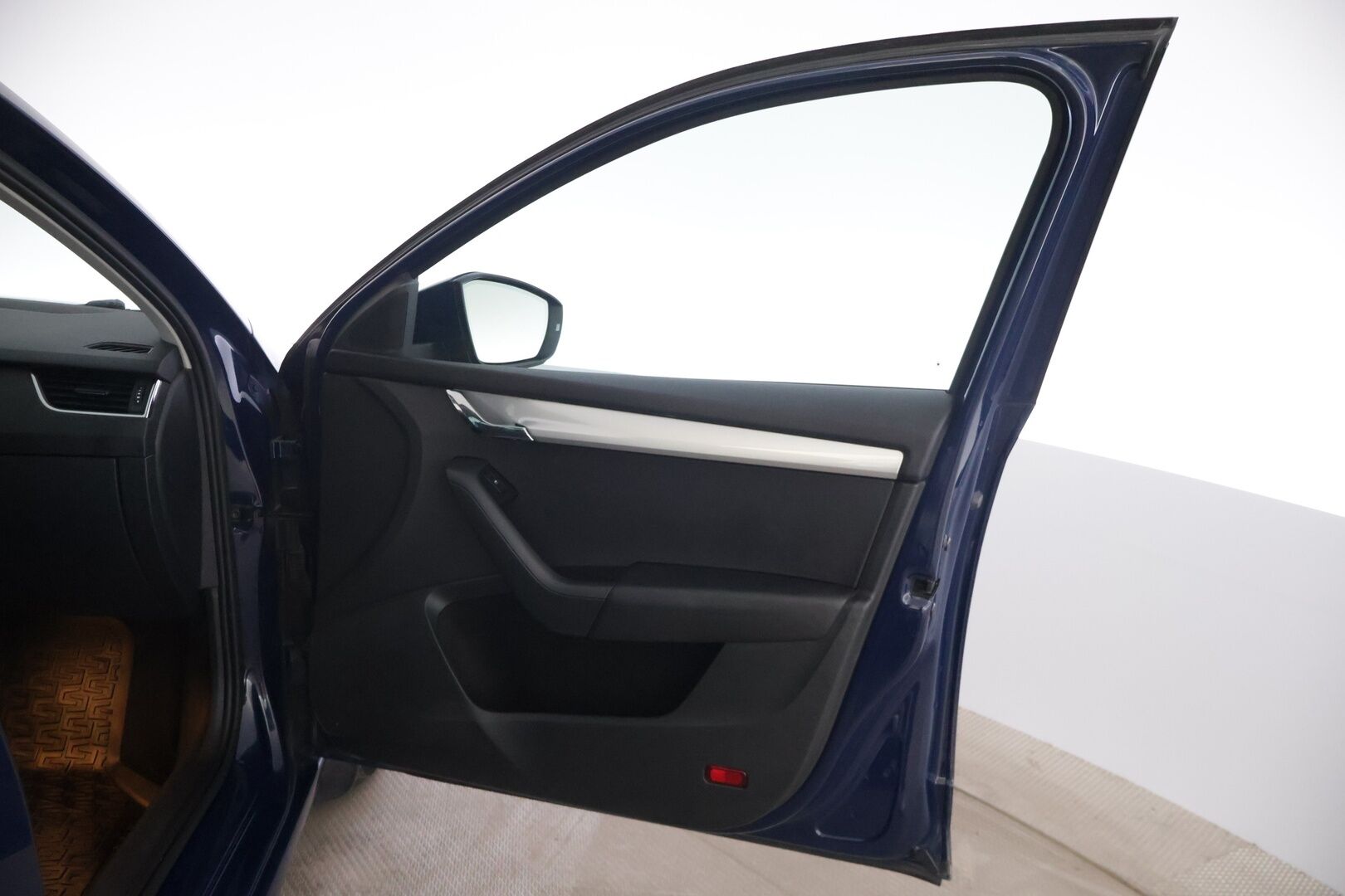 Skoda Octavia 2017 2,0 TDI 150 Style DSG Autom. - * YritysOutlet - tämä auto myydään vain yrityksille *