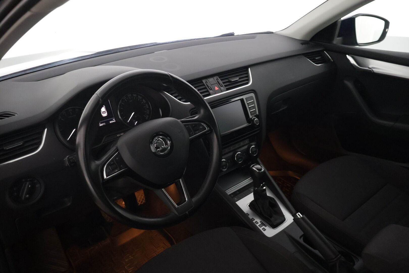 Skoda Octavia 2017 2,0 TDI 150 Style DSG Autom. - * YritysOutlet - tämä auto myydään vain yrityksille *