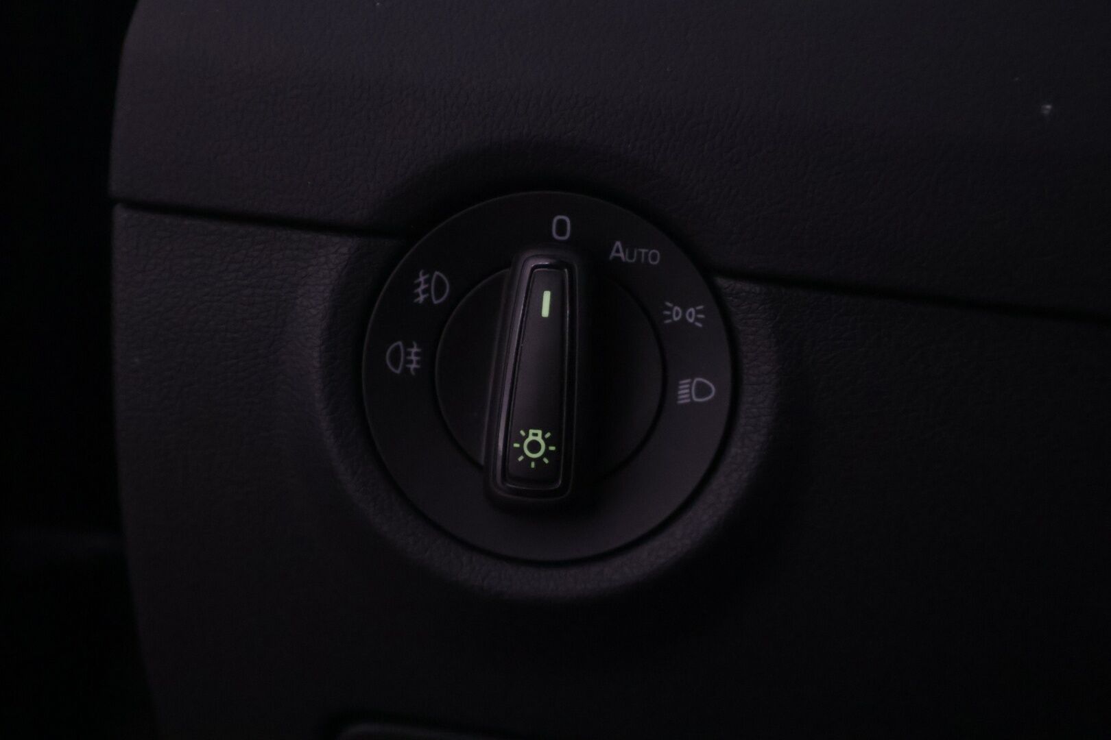 Skoda Octavia 2017 2,0 TDI 150 Style DSG Autom. - * YritysOutlet - tämä auto myydään vain yrityksille *