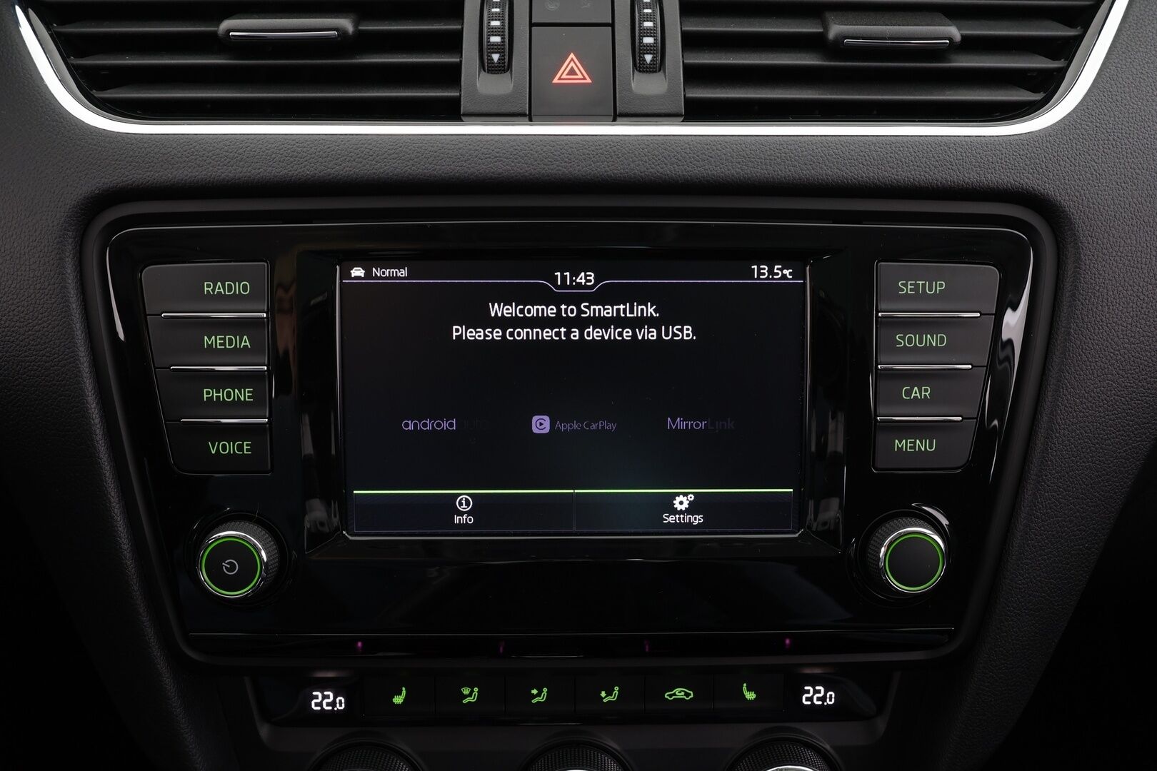 Skoda Octavia 2017 1,4 TSI Style DSG * Vakkari / P.tutkat / Lasikattoluukku / Sporttipenkit / Webasto / KeylessGo * - Suomi-auto / Kahdet renkaat aluvanteilla - HULLU BLACKWEEK KORKOTARJOUS 2,49%